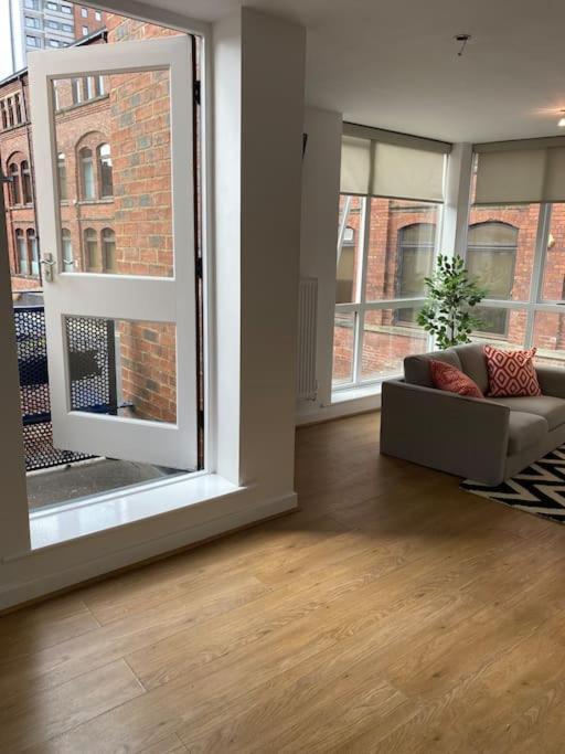 Central Leeds Townhouse With Private Roof Garden Sleeps 4 Esterno foto