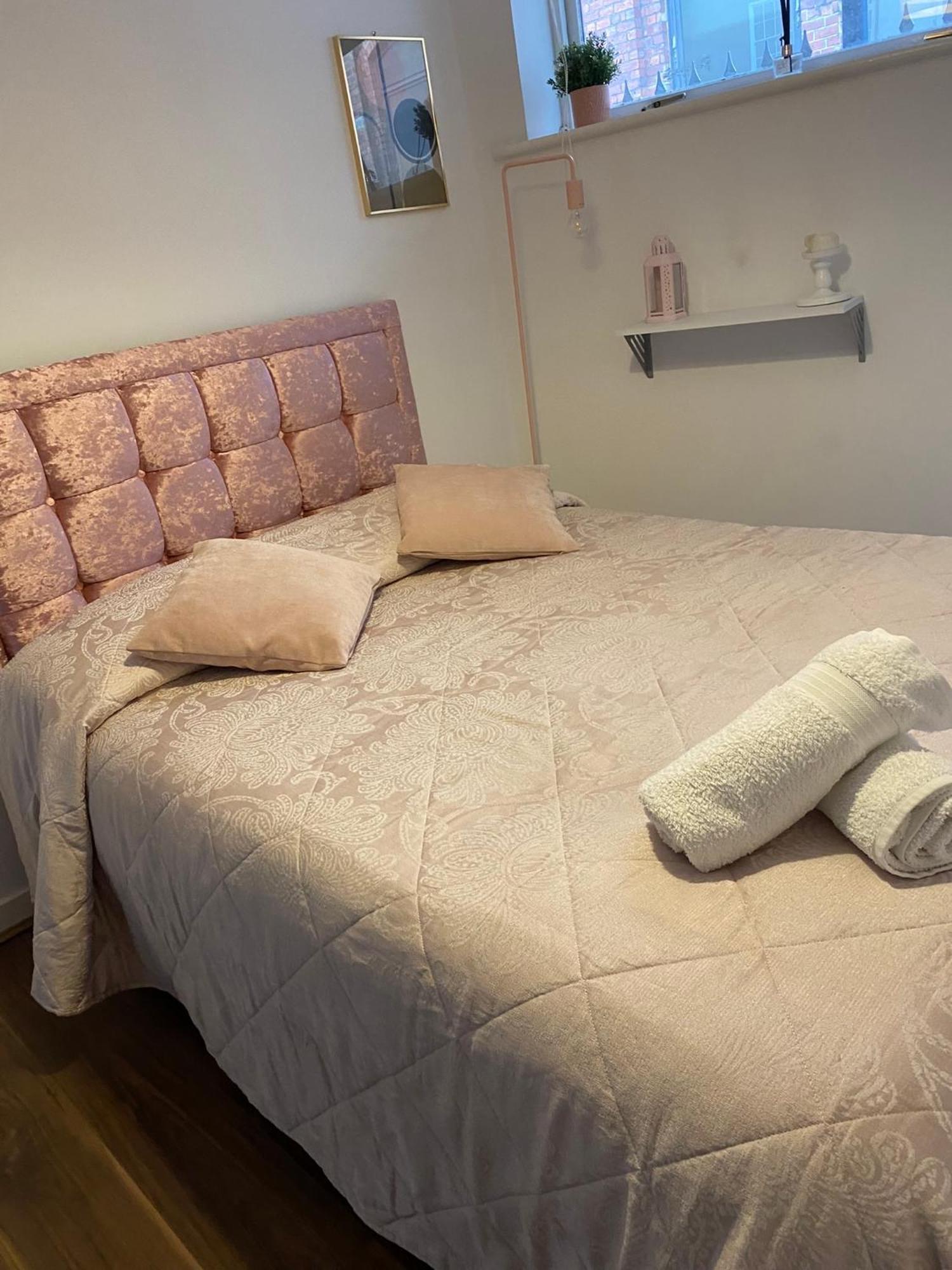 Central Leeds Townhouse With Private Roof Garden Sleeps 4 Esterno foto